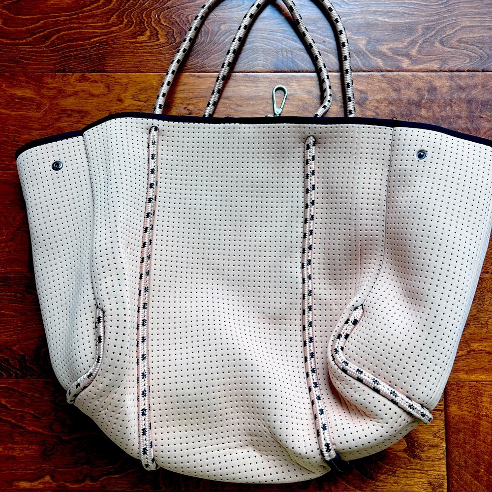 Adorable! Brand new Pop-Ups Neoprene Tote